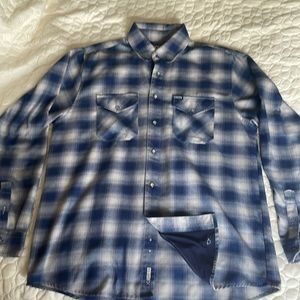 DIXXON long sleeve flannel large